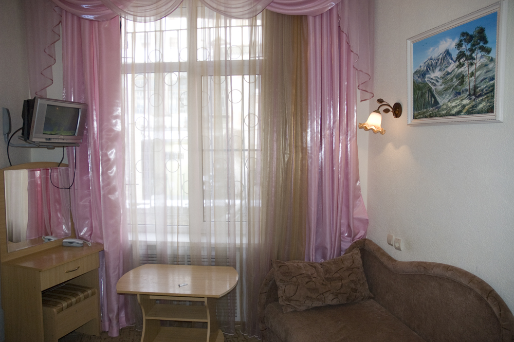 kolos_sanatorium_kislovodsk_luxe_room