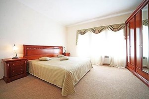 ritza_hotel_sukhum_luxe-room1