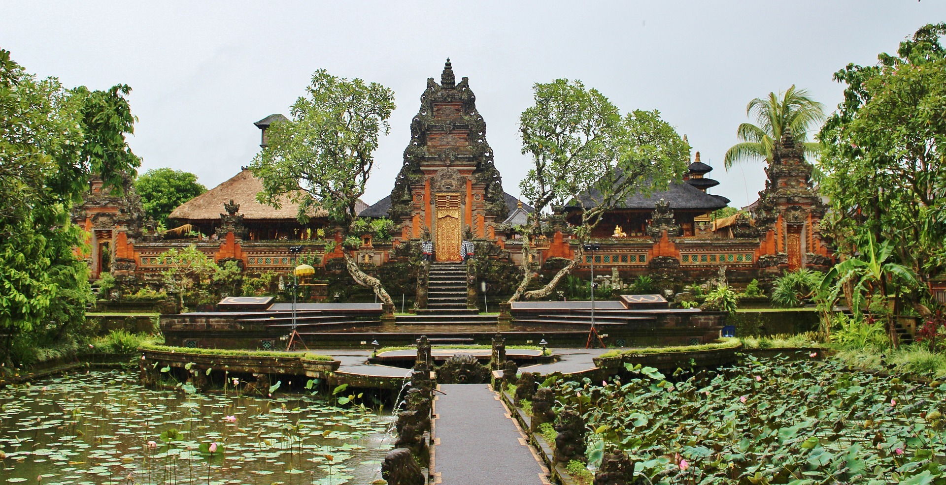 ubud_bali-has-wonderful-temples