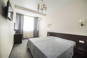 zhoekvara_hotel_dbl_room
